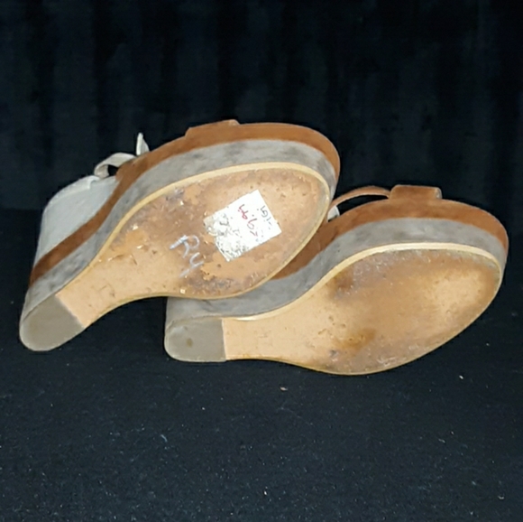 Shoes - Picture 5 of 6